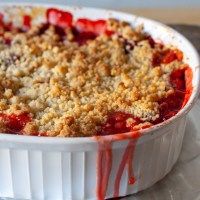 strawberry-rhubarb crumble
